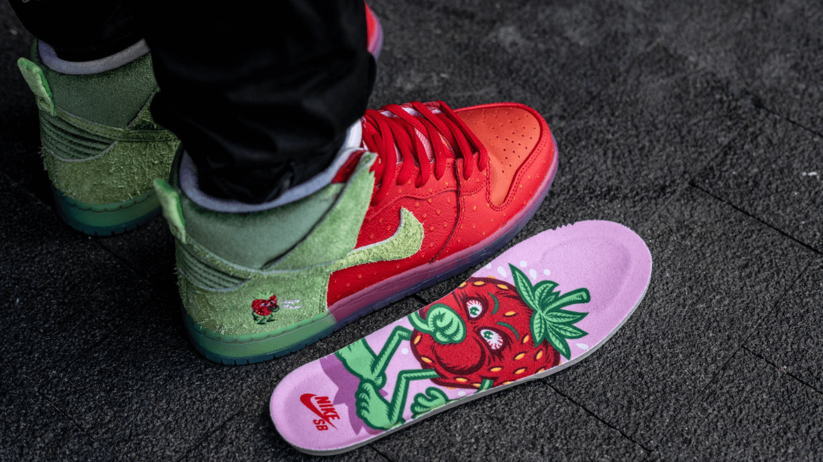 Hype! Nike SB Dunk High Pro QS 'Strawberry Cough'