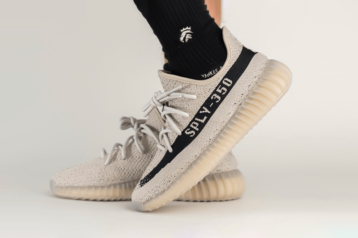yeezy boost 350 v2 oreo