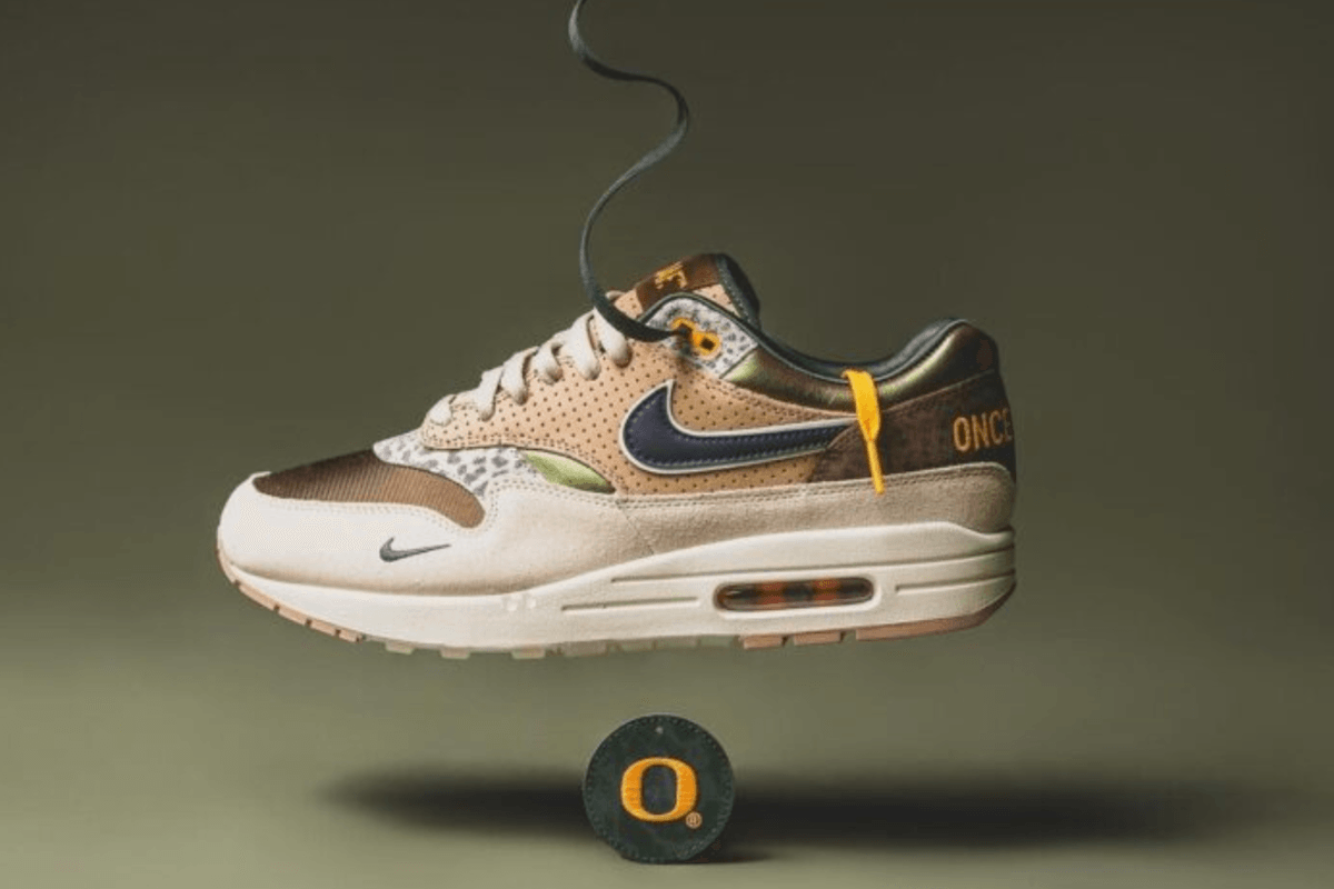 Division Street x Nike Air Max 1 'University of Oregon' dropt op Air Max Day