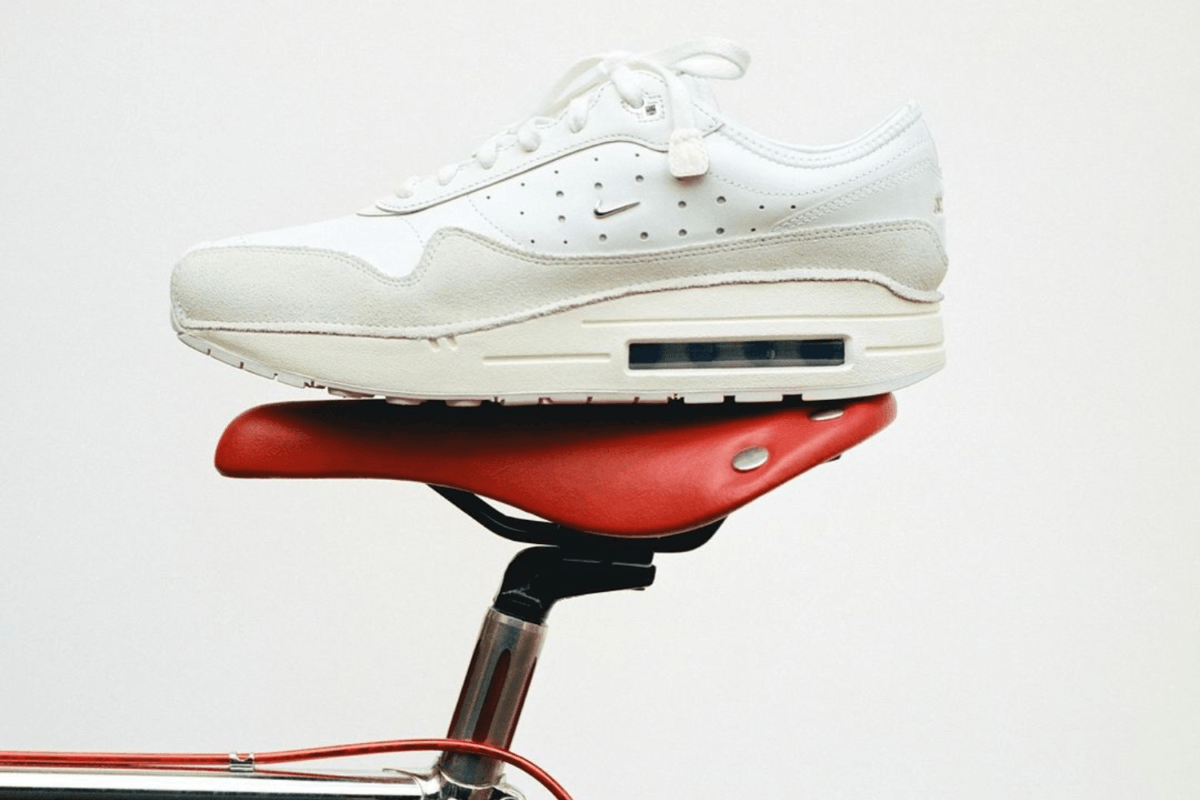 De Jacquemus x Nike Air Max 1 '86 is eindelijk hier