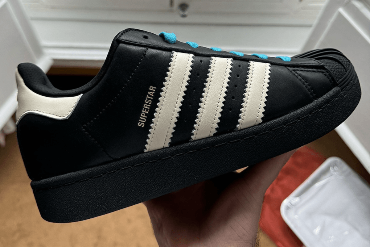 Pharrell Williams debuteert adidas Superstar 92 collab tijdens Paris Fashion Week