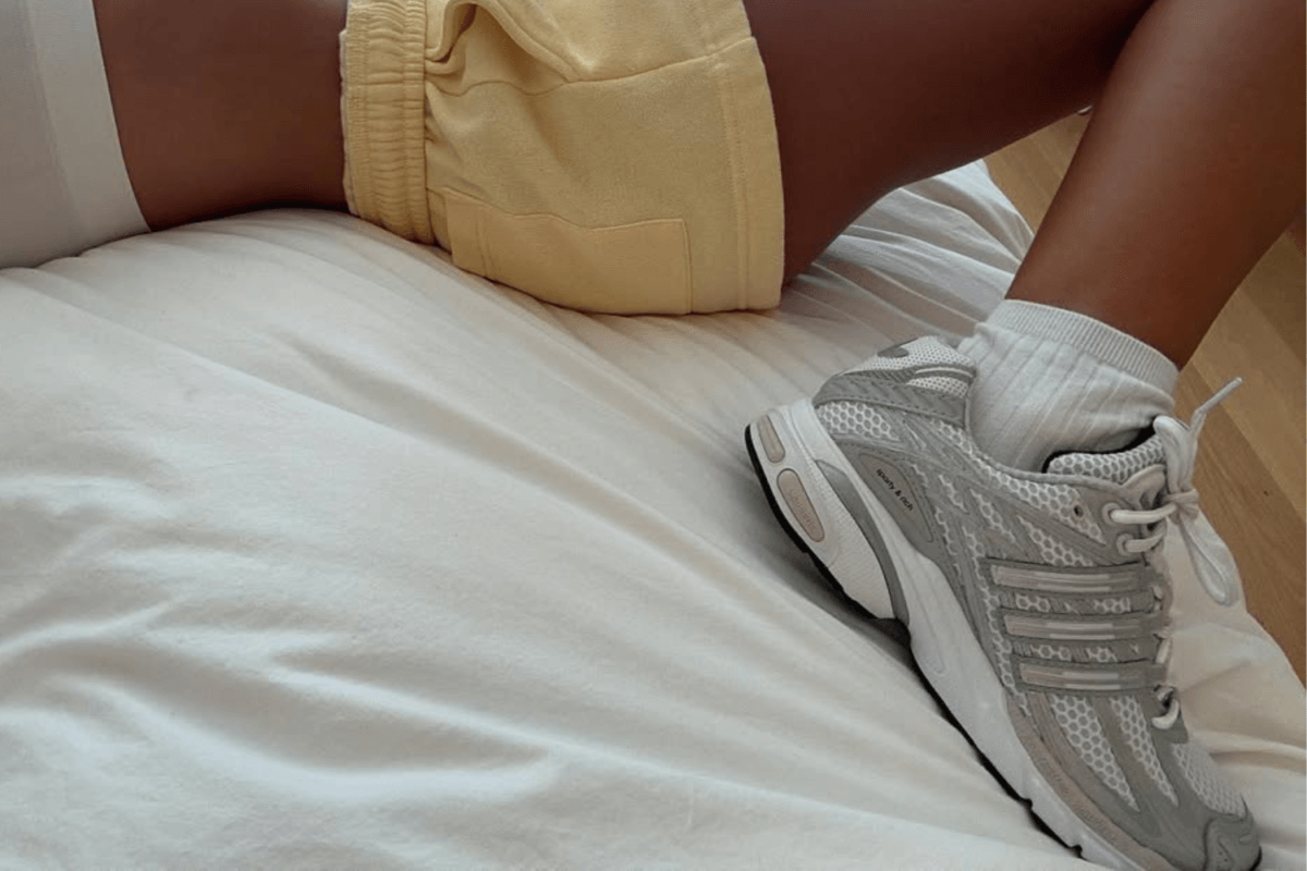 Sporty & Rich en adidas slaan de handen ineen voor Adistar Cushion 3 release
