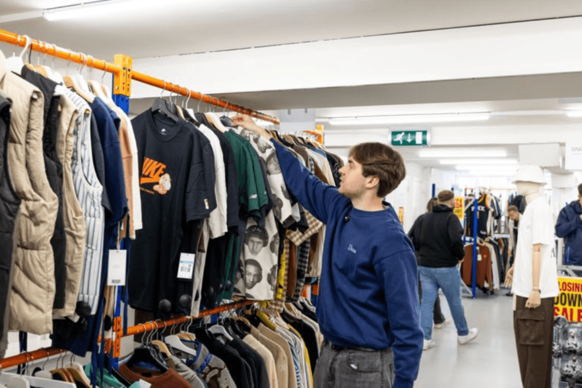 OQIUM Amsterdam sluit de deuren: grote faillissementsuitverkoop met 60% korting op alles