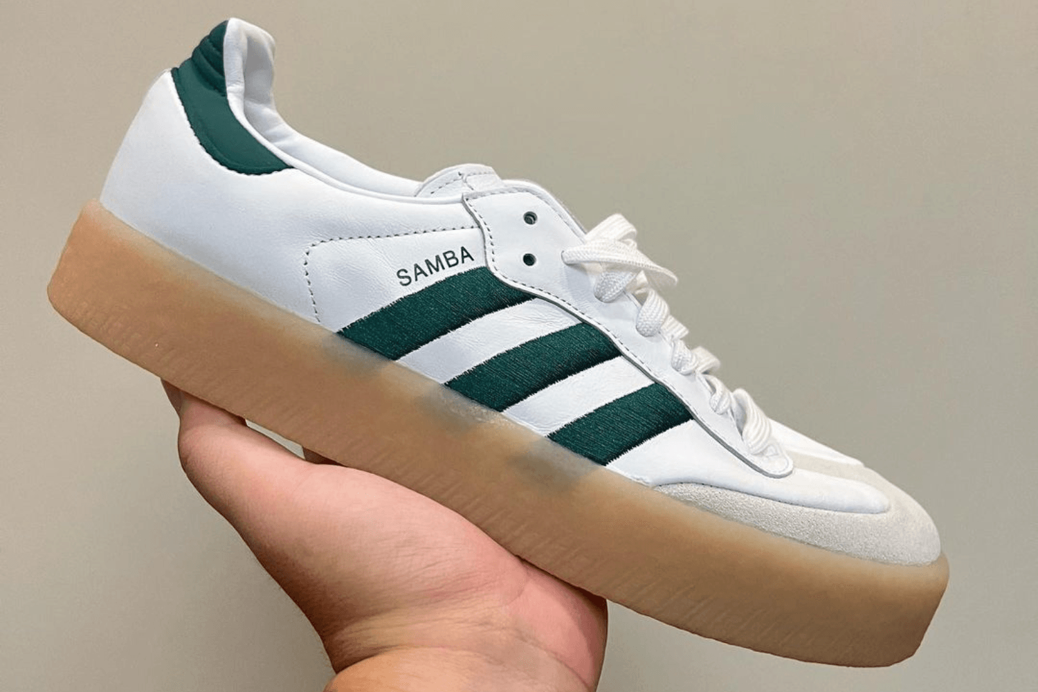 Erste Bilder des adidas Samba XLG 'White/Green'