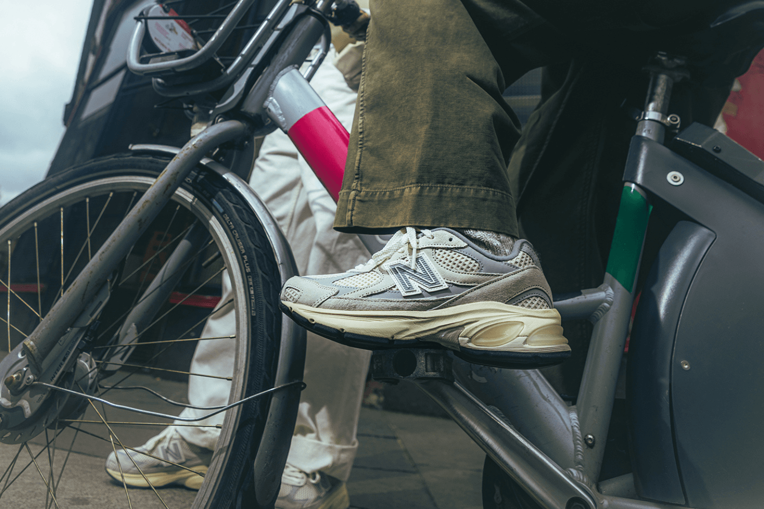 END. Celebrates 20 Years with Exclusive New Balance 2010 'Moonbeam' Release