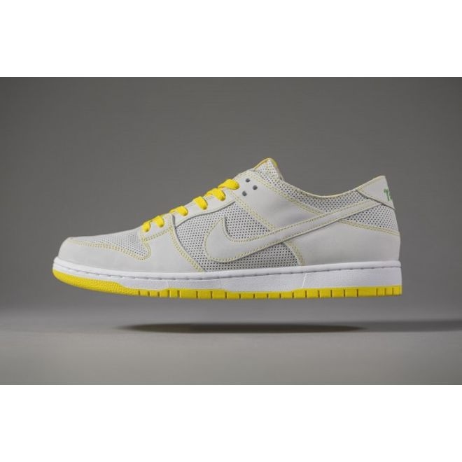 NIKE SB Dunk Low Pro Mismatched Colors QS AR1399-113