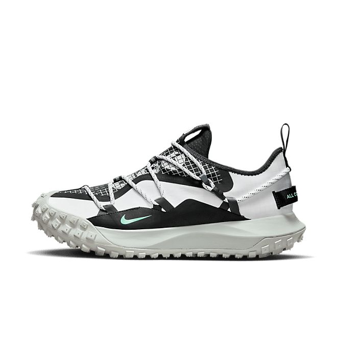 Nike ACG Mountain Fly Low 'White and Black' DO9334-100