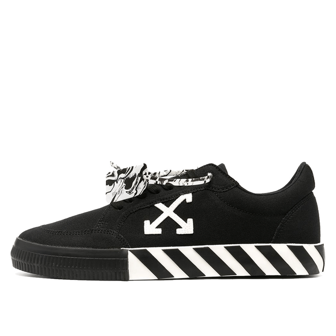Off-White Off-White Vulc Low Top Sneaker Black White OMIA085R21FAB0011001/OMIA085F21FAB0021001