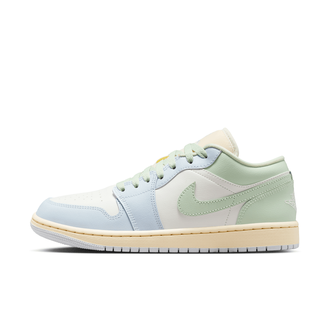 Air Jordan 1 Low DC0774-108