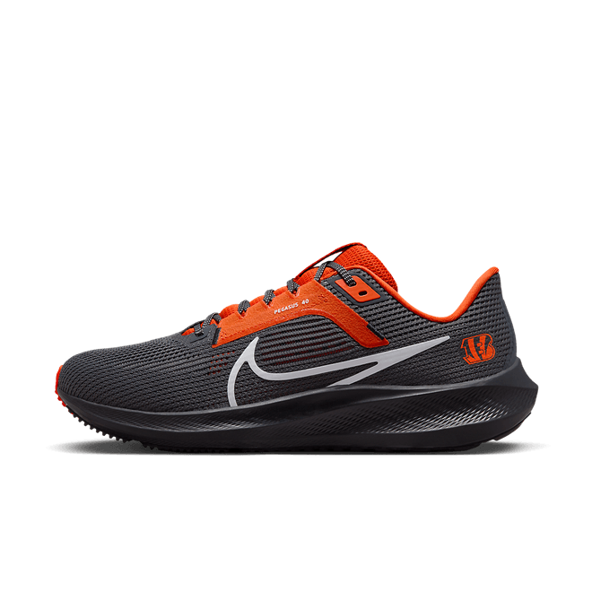Nike Pegasus 40 (NFL Cincinnati Bengals) Road DZ5942-001