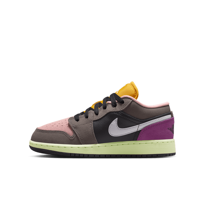 Nike Air Jordan 1 Low SE Older Kids' HQ2021-005