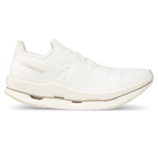 On Cloudneo Undyed 42.98709