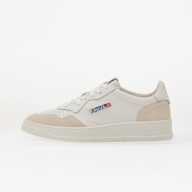Autry Medalist Low Man White A1UNAULMLS30