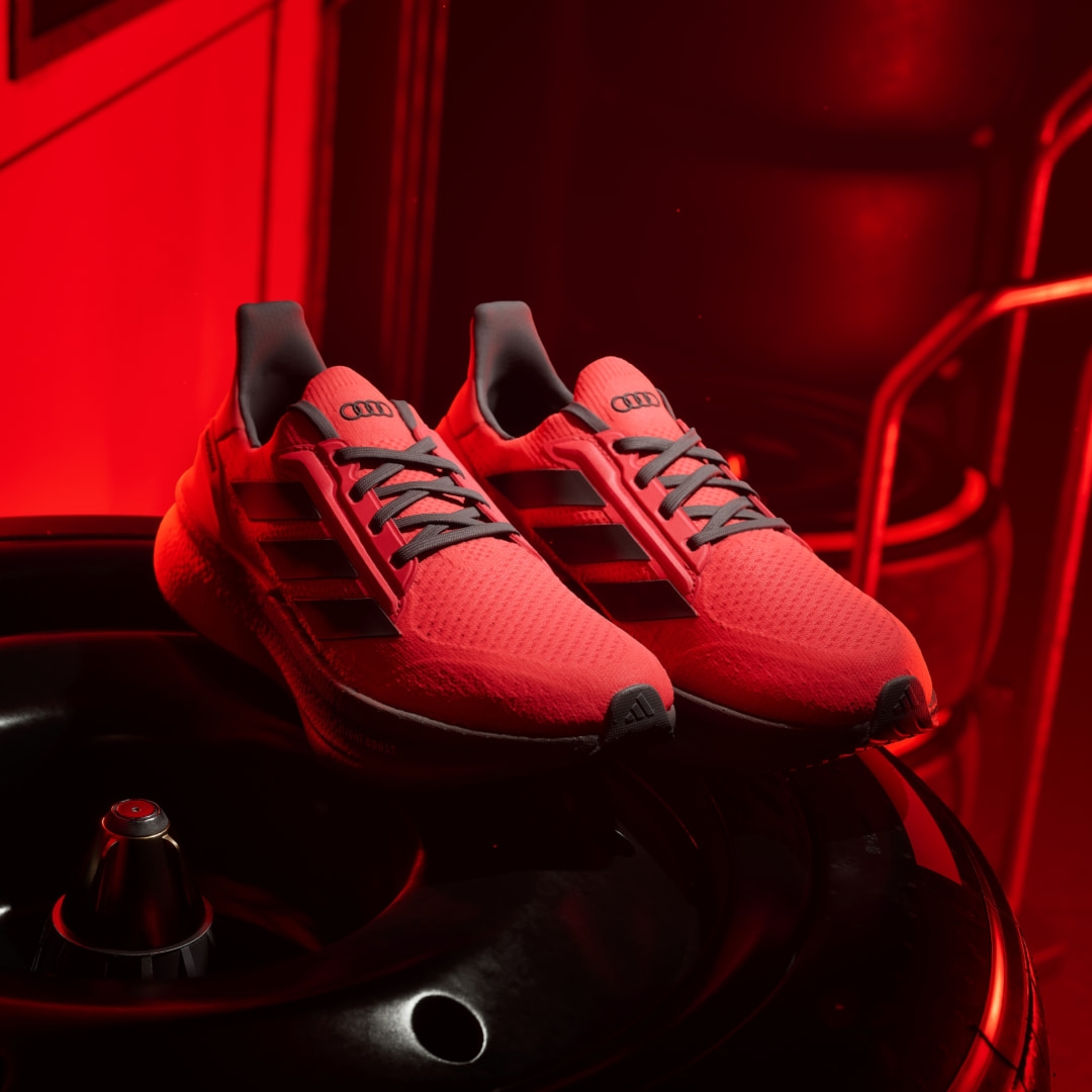 adidas ULTRABOOST 5 AUDI REVOLUT F1 TEAM KJ3672