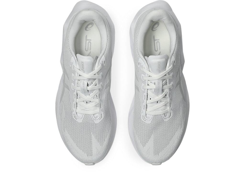 ASICS Novablast 6 White 1011C243-100