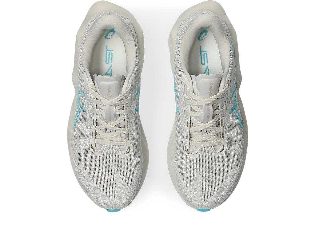 ASICS Novablast 6 Soft Oat 1012C008-250