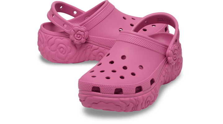 Crocs Classic Platform Bloom Clogs Quiet Rose 213447-1BE