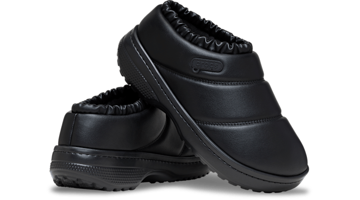 Crocs Unfurgettable Puffy Clogs 'Black' 215274-001