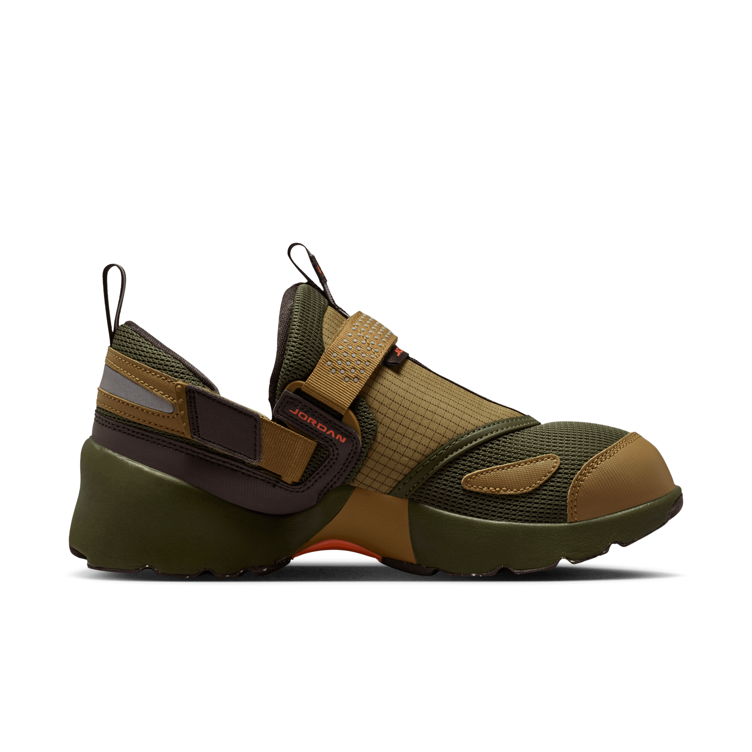 Jordan Trunner LX IO4190-300