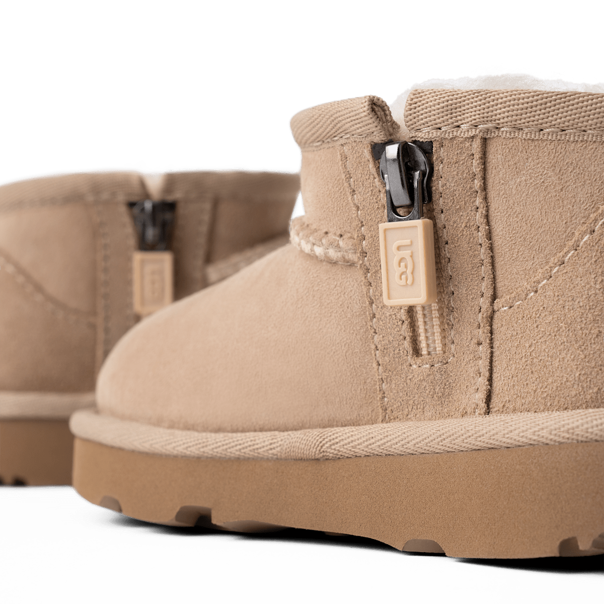 UGG® Classic Ultra Mini Boot Kids Tan 1130750T-SAN