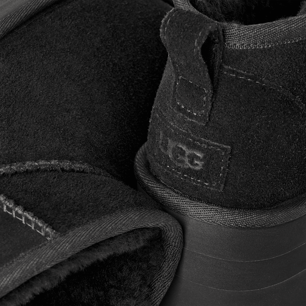 UGG W Classic Ultra Mini Platform 1135092-BLK