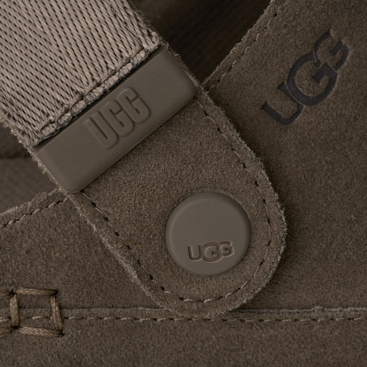 UGG® Goldenstar Clog Women Dense Smoke 1138252-DNSS