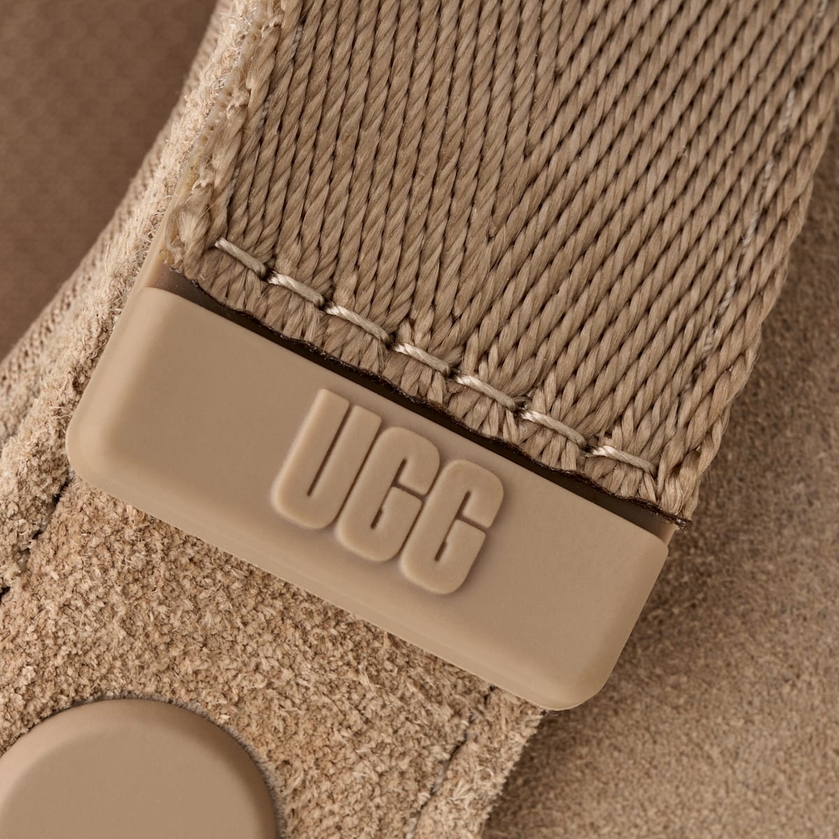 UGG® Goldenstar Clog Women Tan 1138252-SAN