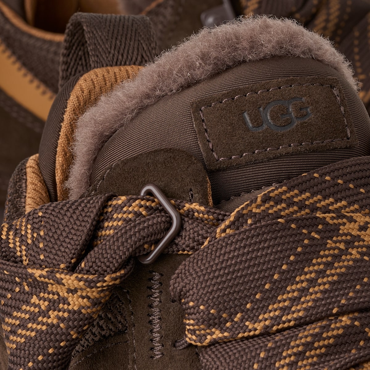 UGG® Lowmel Women Dusted Cocoa 1144032-DDC
