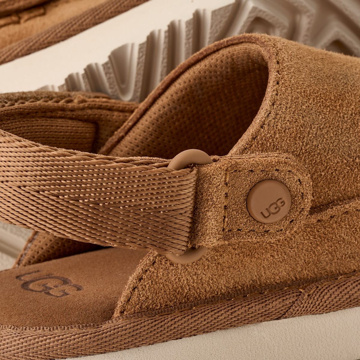 UGG Goldenstar Clog Chestnut (Toddler) 1159770T-CHE