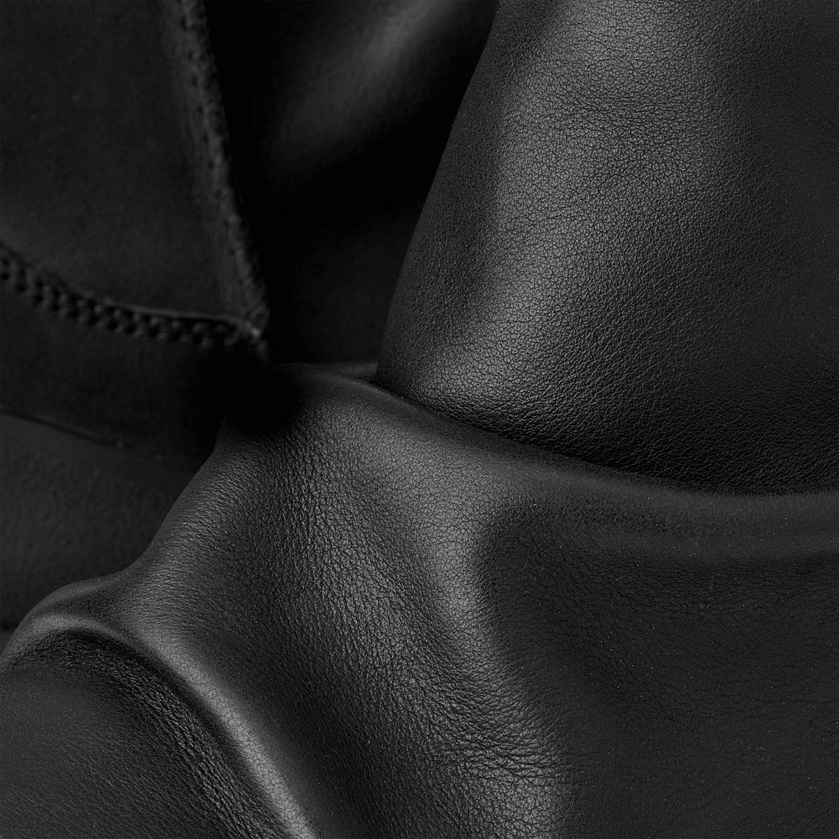 UGG® Heritage Utility Mini Noir Boot Black 1171118-BLK