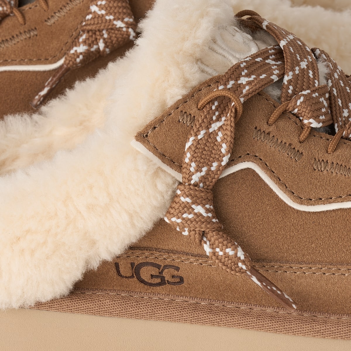 UGG® Lowmel Mule Trainer Brown 1180313-CHE