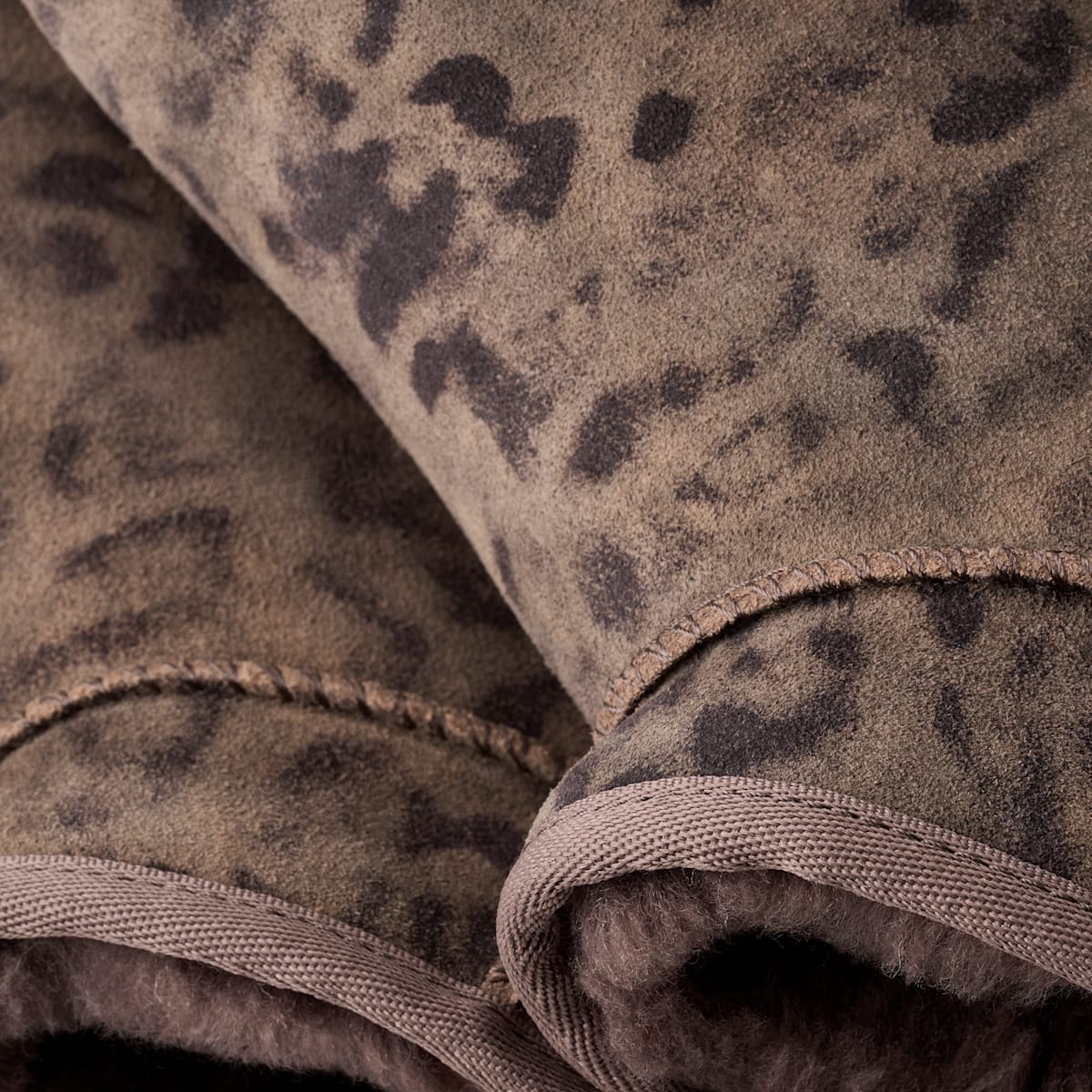 UGG® Classic Ultra Mini Spotted Boot Brown 1180623-CHE