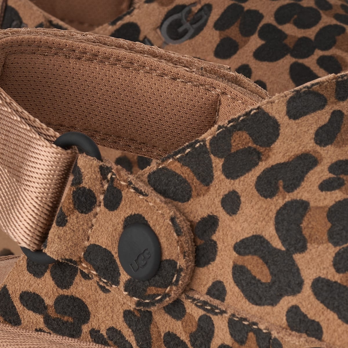 UGG® Goldenstar Spotted Clog 'Tan' 1183568K-TAN