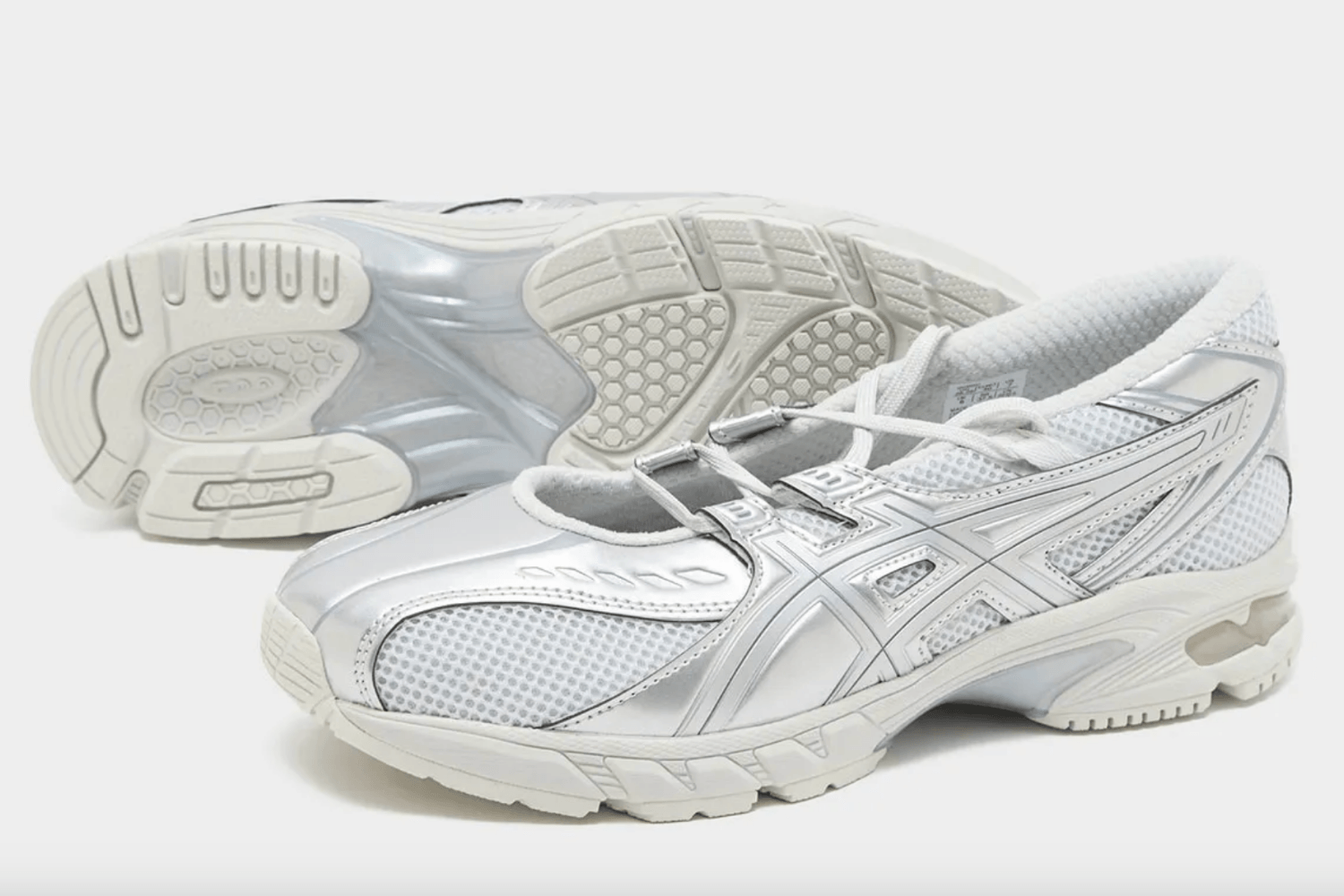 ASICS transformeert de GEL-DS Trainer in een ballet look