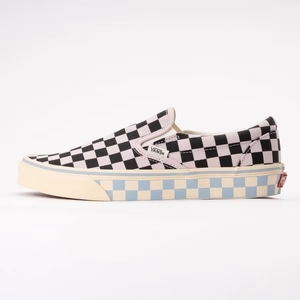 Vans Classic Slip-On Pale Petal Pink/Black null