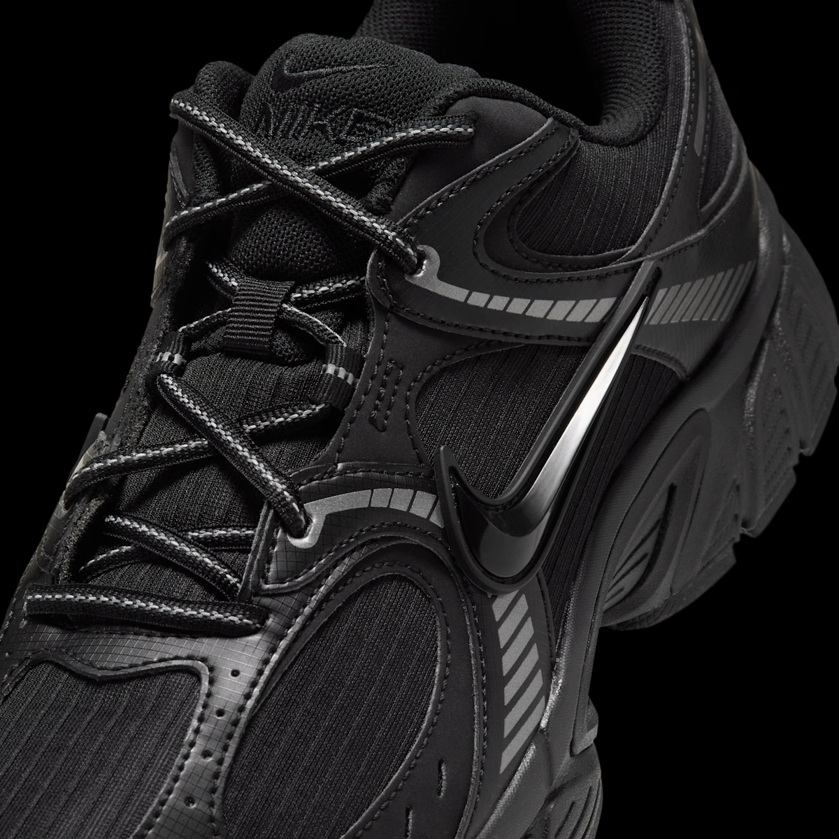 Nike V5 RNR Ripstop 'Triple Black' IU3884-001