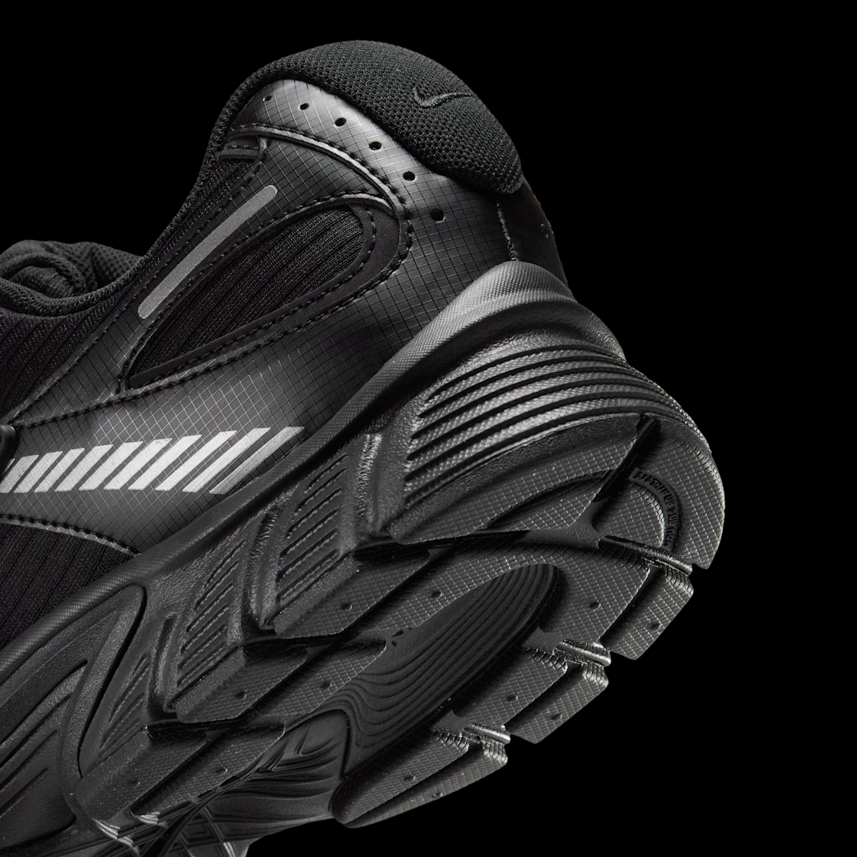 Nike V5 RNR Ripstop 'Triple Black' IU3884-001