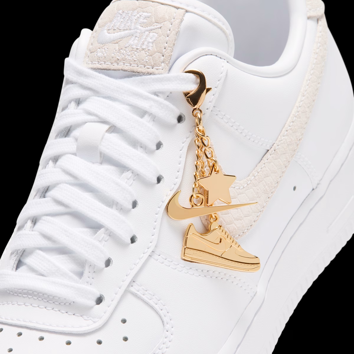 Nike Air Force 1 '07 'Metallic Gold' - Swoosh Chain IZ8908-100