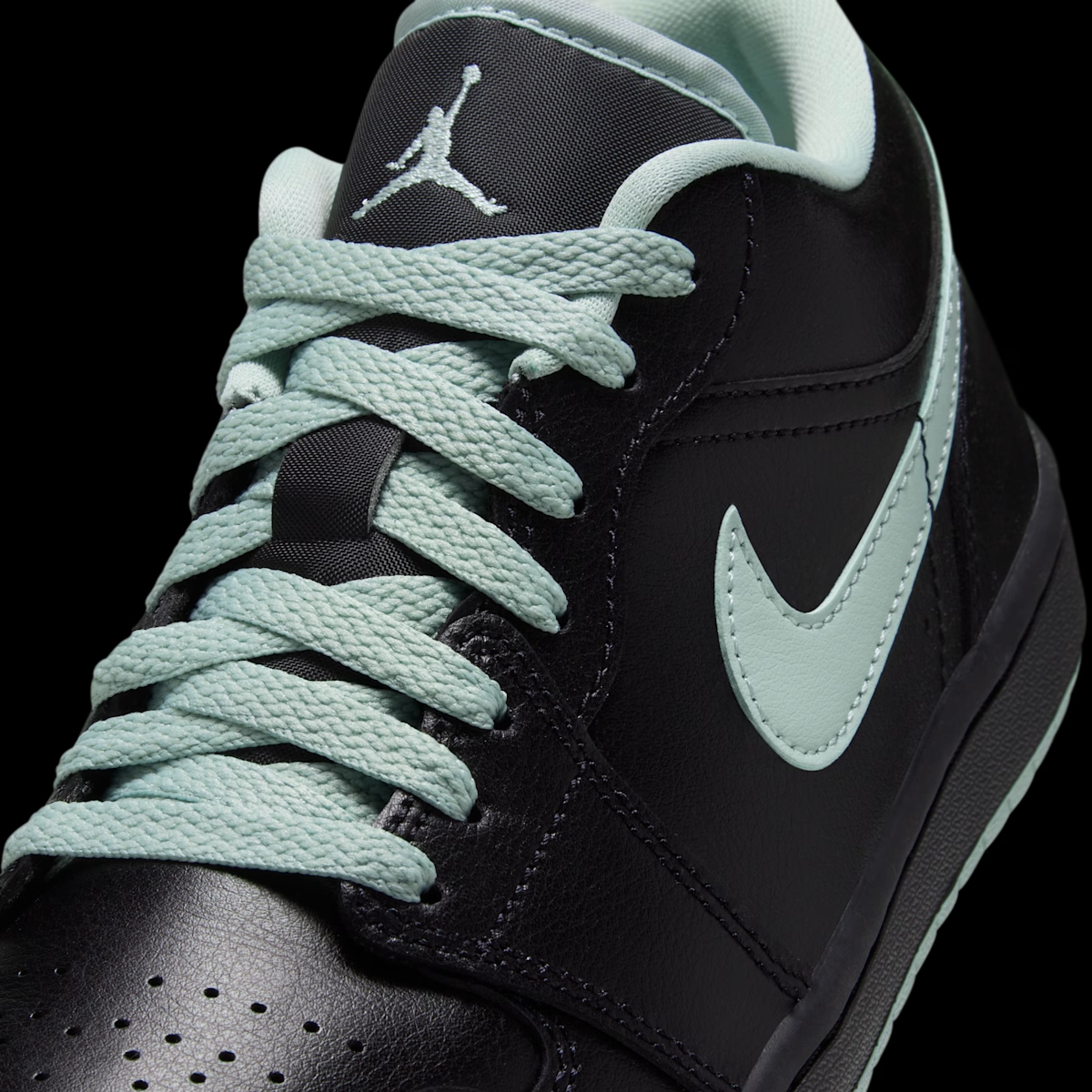 Air Jordan 1 Low 'Black & Pistachio Frost' DC0774-008
