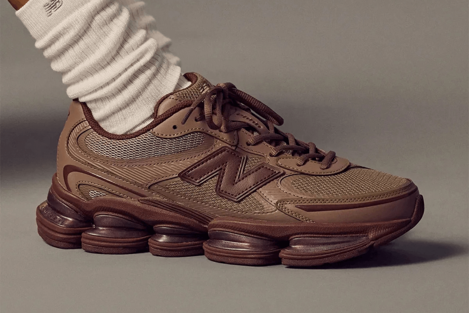 New Balance verpasst dem 2000 ein Leder-Upper