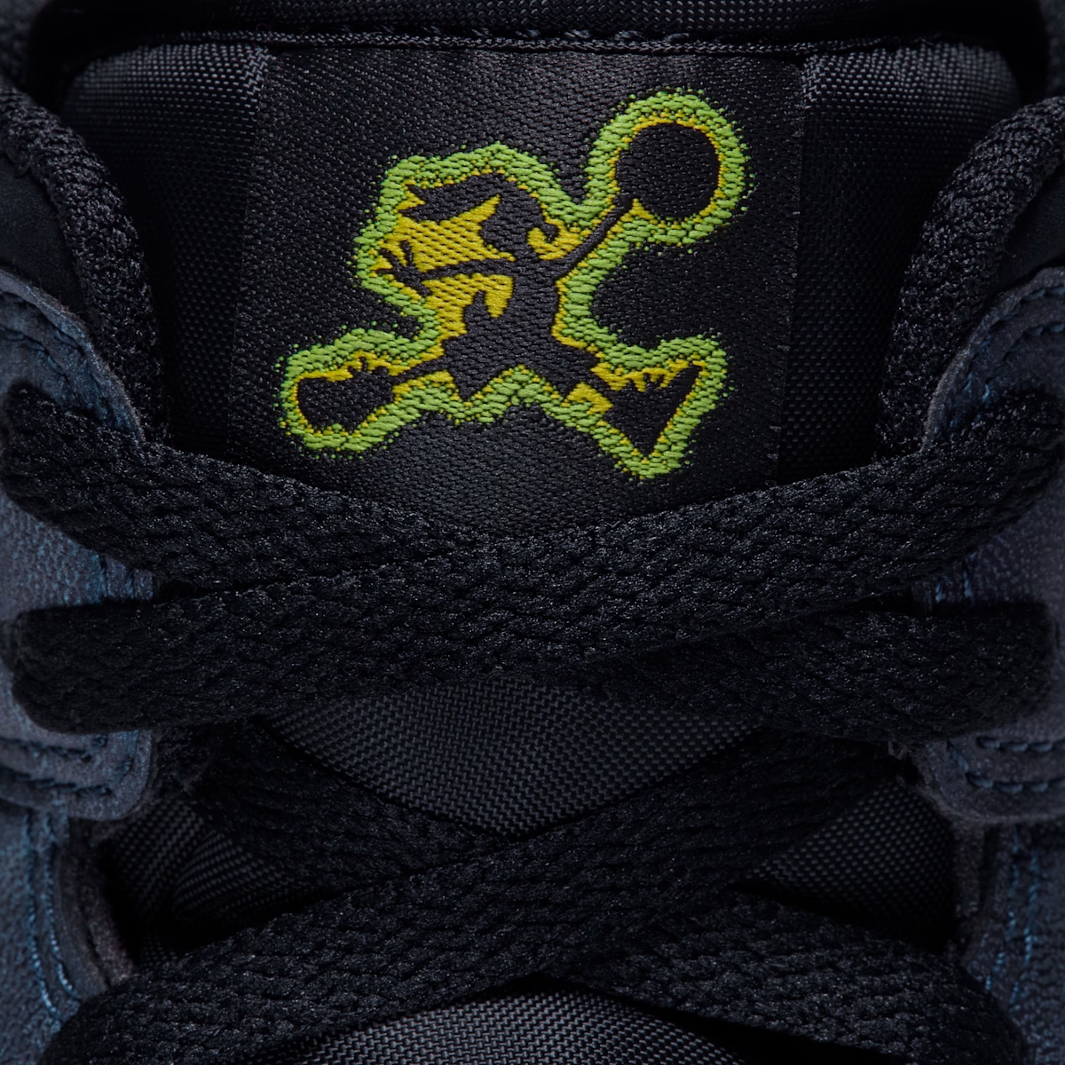 Air Jordan 1 Mid SE 'Space Jam' IX6374-001