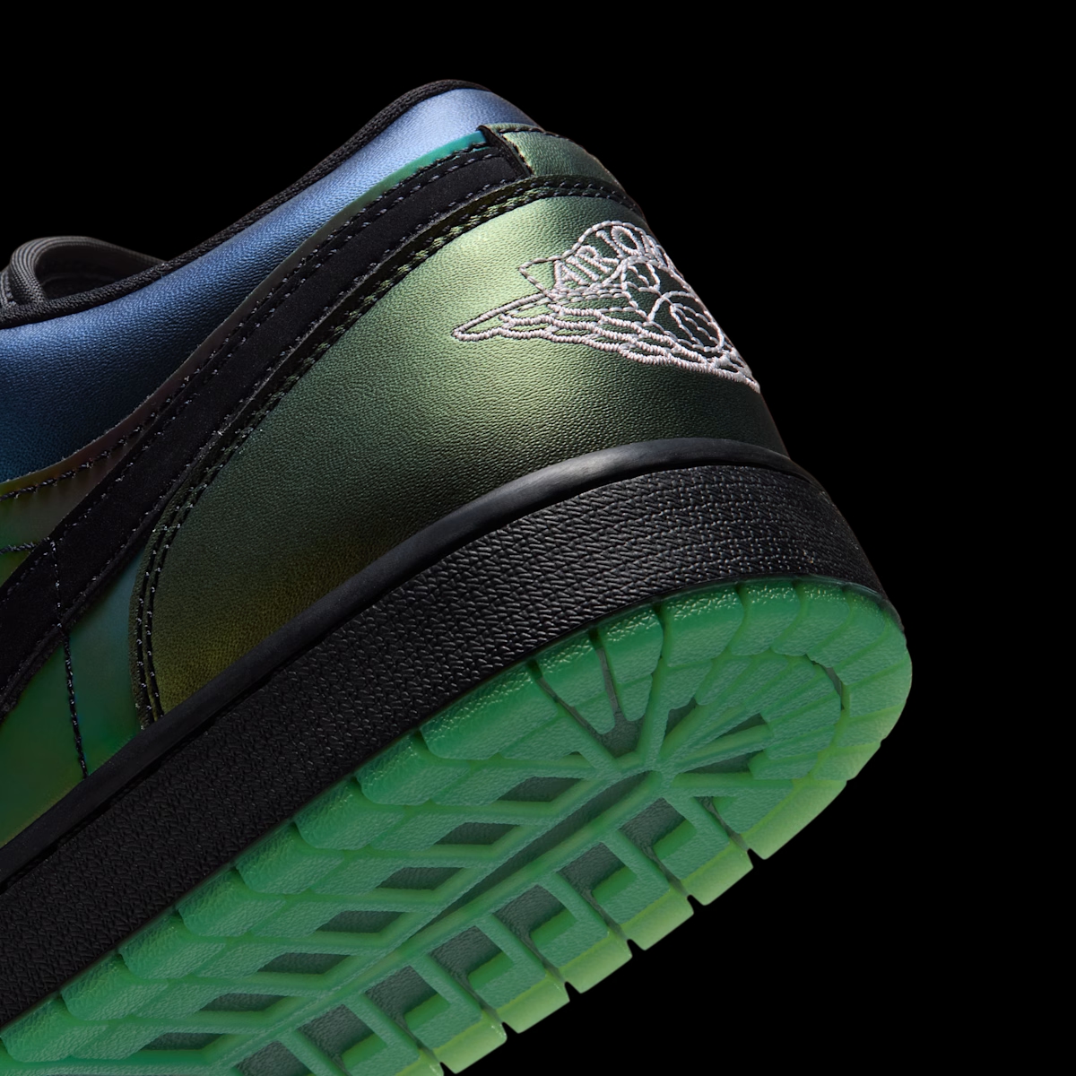 Air Jordan 1 Low SE 'Magic Ball' IX6375-001