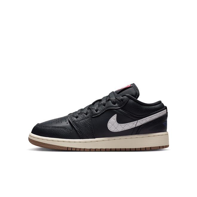 Air Jordan 1 Low SE Big Kids' IR1142-001