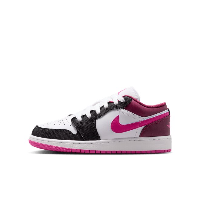Nike Air Jordan 1 Low SE Older Kids' IO2067-001