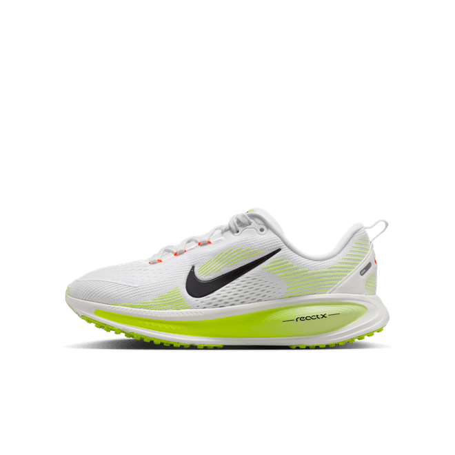 Nike Vomero 18 Older Kids' Road HQ2157-110