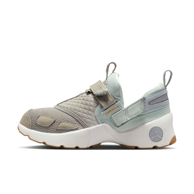 Jordan Trunner Lx Corduroy White Bright Ceramic Gum (women's) IM6661-981