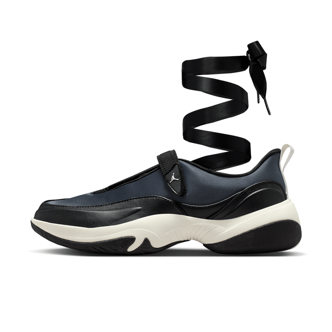 Jordan Pointe WMNS 'Black' IB8597-001