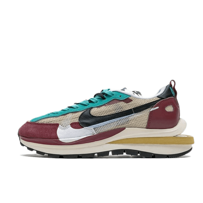 Sacai X Nike VaporWaffle 'Villain Red' DD3035-200