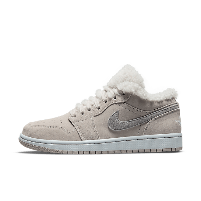 Air Jordan 1 Low SE 'Sherpa Fleece' DO0750-002