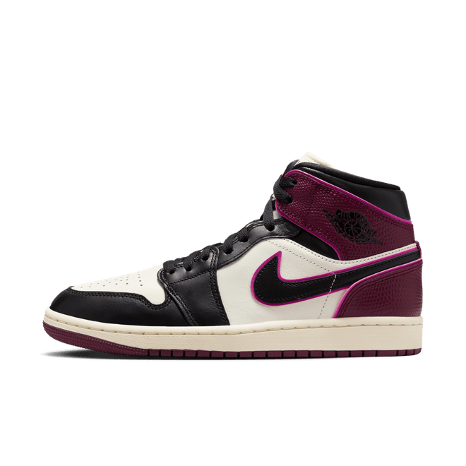 Air Jordan Wmns Air Jordan 1 Mid 'Bordeaux' FQ7818 101